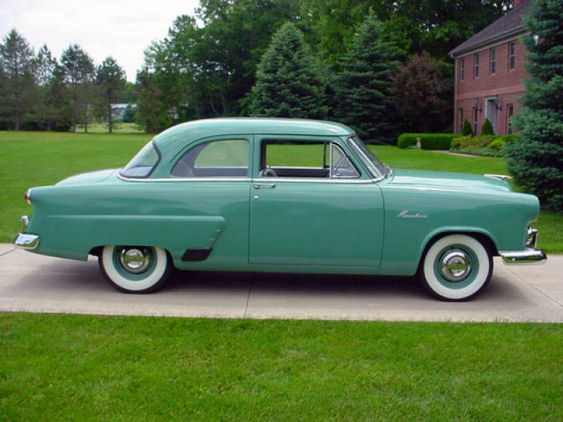 1952 Ford Mainline Tudor Sedan