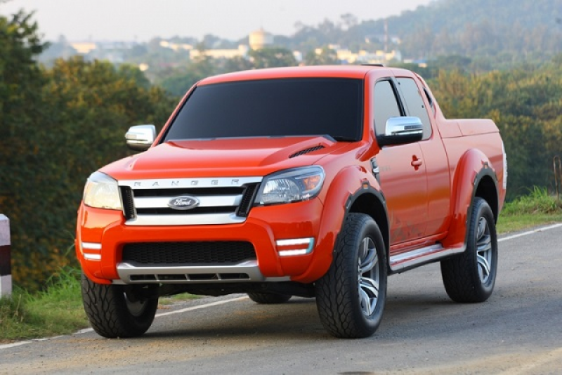 2015-Ford-Ranger-USA-Front.jpg