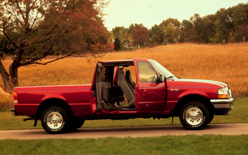 1999 Ford Ranger 4 Door Supercab Right Side 1