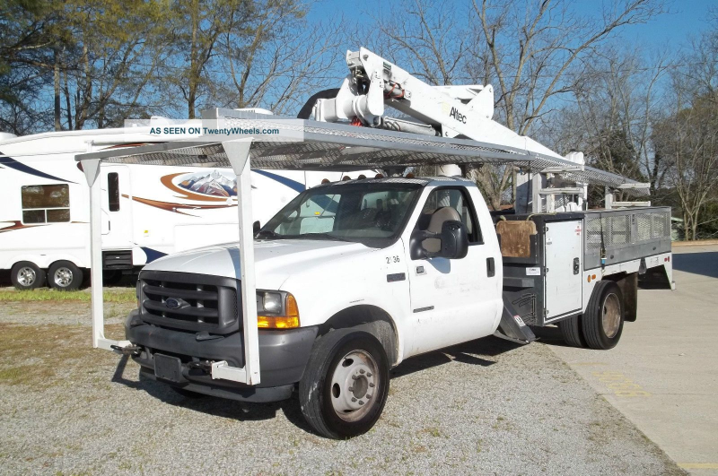 2001 Ford F550 Financing Available Bucket / Boom Trucks photo