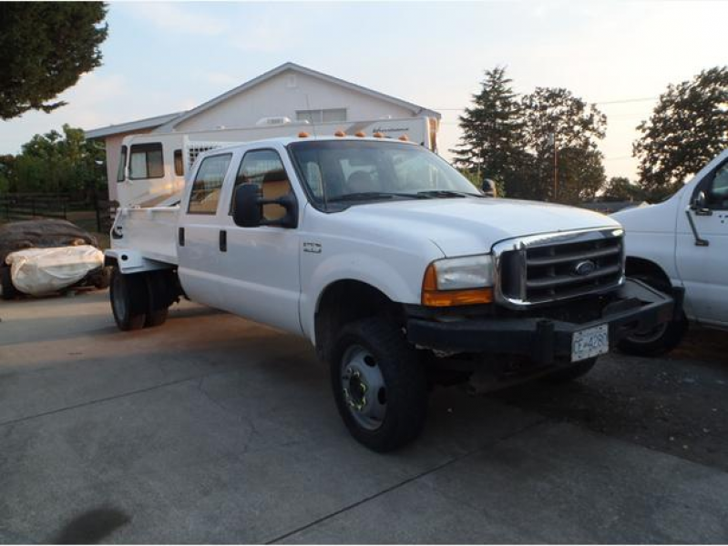 make ford model f 550 year 2001 colour white kms