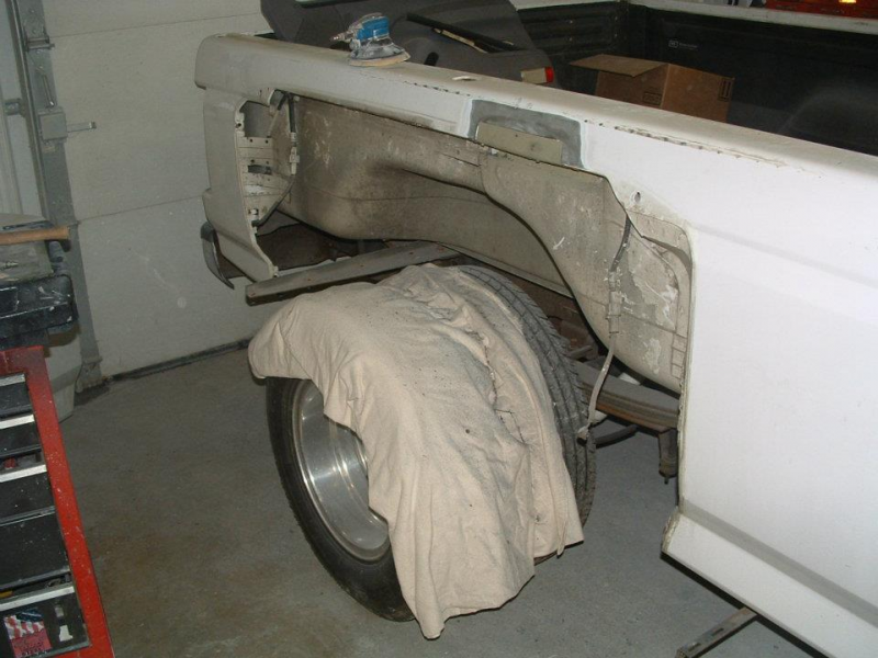 This here's what the stock inner dually bed looks like