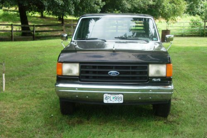 FORD F150 STEP SIDE 4 WHEEL DRIVE CLASSIC 300 6 cylinder 4 speed RARE ...