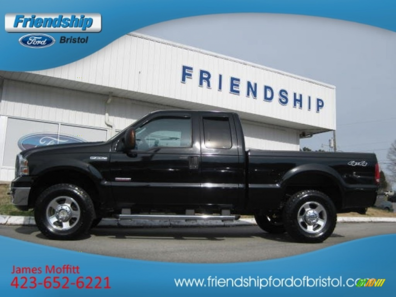 Black Clearcoat 2005 Ford F-250 Lariat with Medium Flint seats