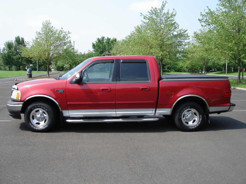 2002 Ford F-150 4 Dr XLT Crew Cab SB picture, exterior