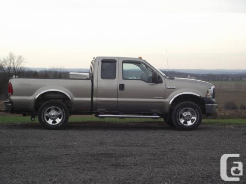 2005 Ford F-250 Lariat 4x4 in Barrie, Ontario for sale