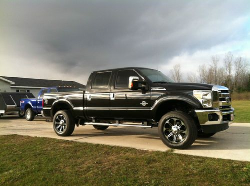 2012 Ford F250 6.7l diesel crew cab 4x4 Lariat leather lifted CLEAN ...