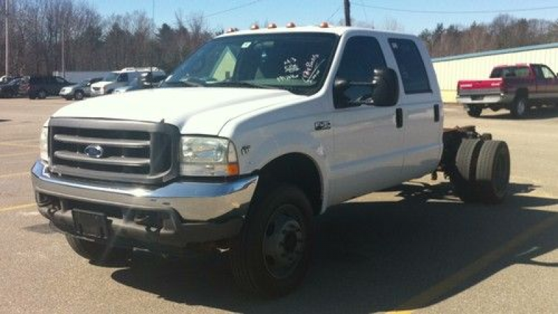 2002 Ford F450 SD XL Crew Cab cab/chassis 4X4 4 wheel drive, image 1