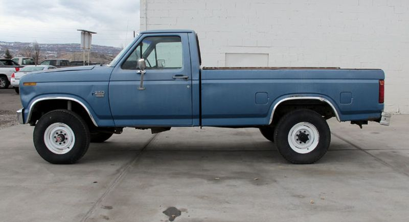 1985 FORD F250 Regular Cab LWB 4x4 Diesel