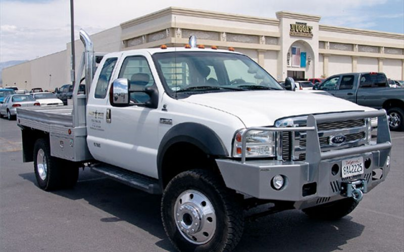 2006 Ford F550 Power Stroke Front View