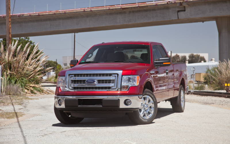 2013 Ford F150 4X2 Super Cab Front 34