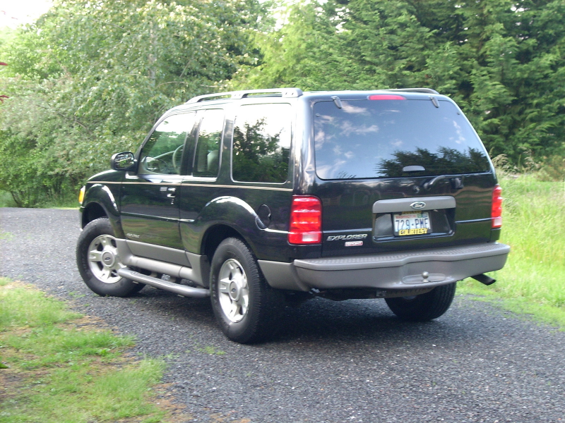2001 Ford Explorer Sport 2 Dr STD 4WD SUV picture, exterior