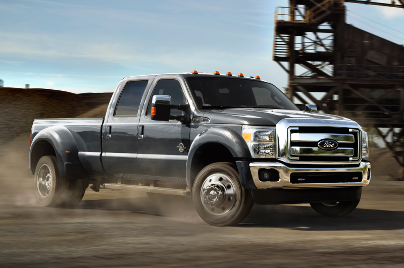 2015-ford-f-450-super-duty-front-view-in-motion.jpg