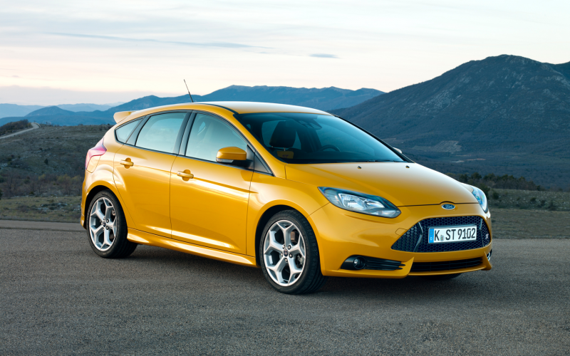 2013 Ford Focus St Front Three Quarters