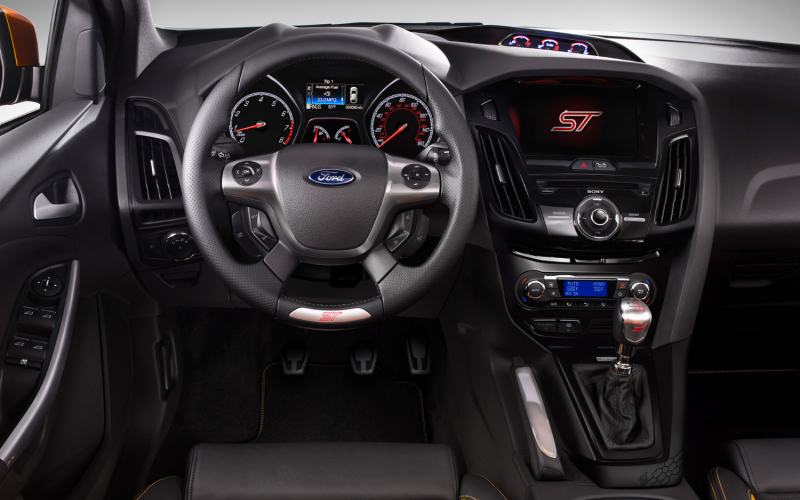 2013 Ford Focus ST Photo Gallery