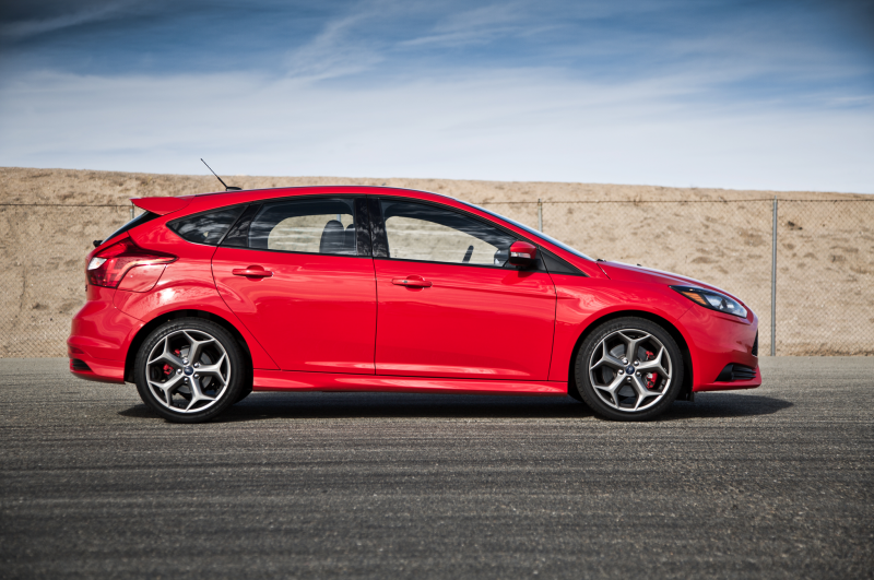 2014 Ford Focus St Side Profile