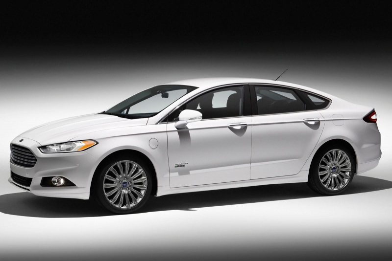 2015 Ford Fusion Energi SE Luxury 4dr Sedan (2.0L 4cyl ga...