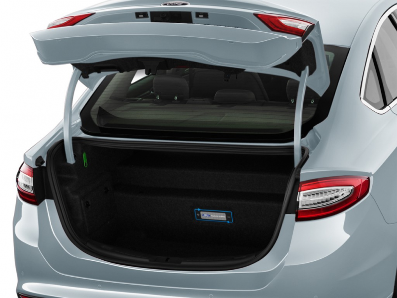 2014 Ford Fusion Energi 4-door Sedan Titanium Trunk