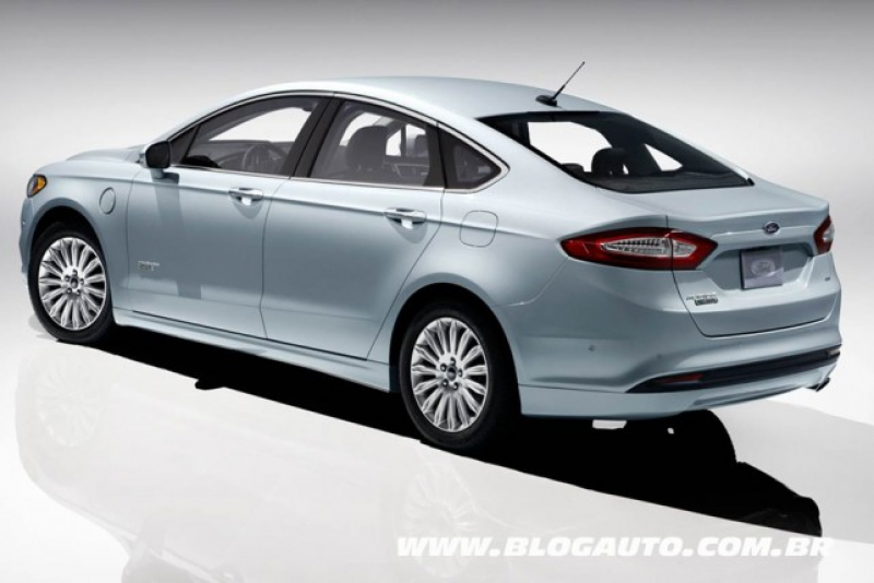 Ford Fusion Hybrid 2014 chega com preço mais barato