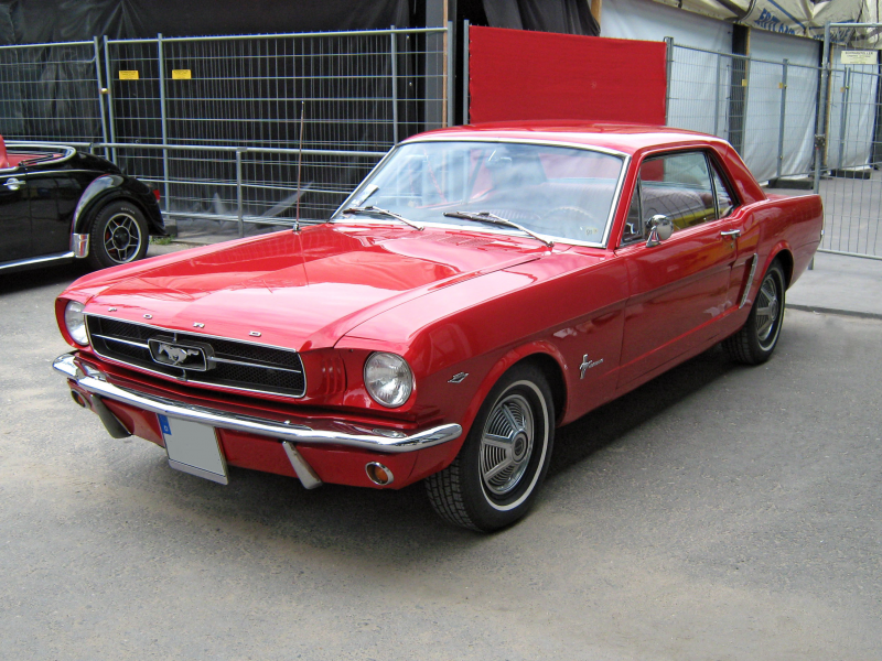 Description 1965 Ford Mustang 2D Hardtop Front.jpg