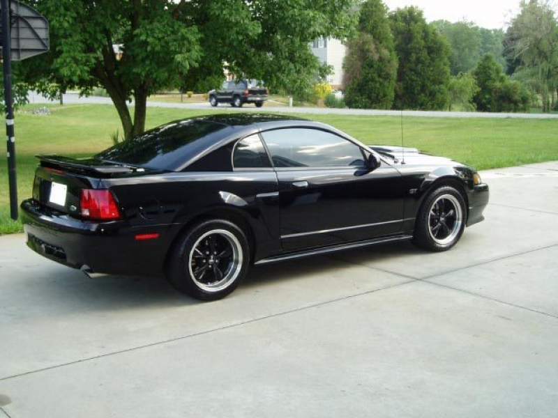 ... -my-2002-mustang-gt-black_2002_ford_mustang_gt_coupe_photo_04.jpg