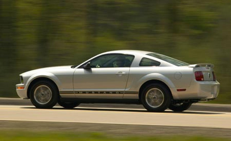 2005 Ford Mustang V6
