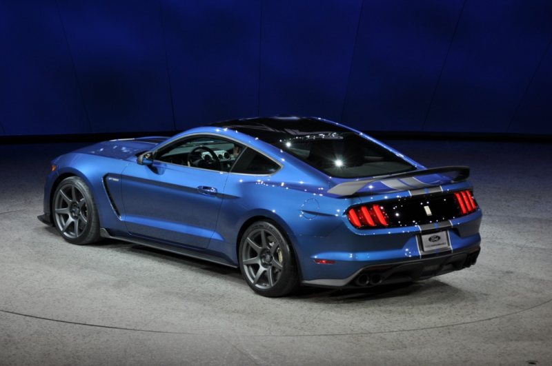 2016 Ford Mustang Shelby GT350R Is A Track-Honed Hooligan