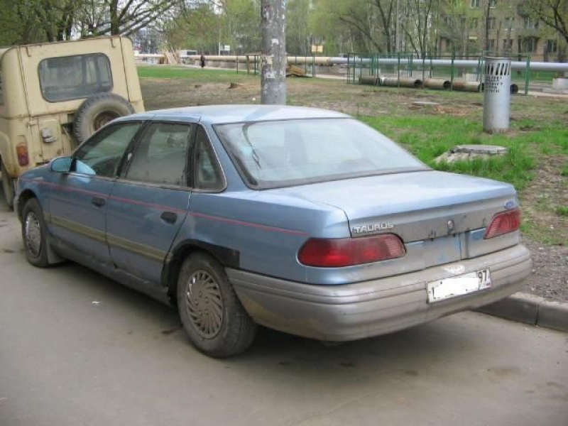More photos of FORD Taurus