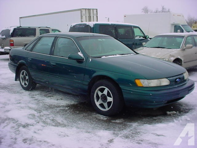 1994 Ford Taurus GL for sale in Pontiac, Michigan