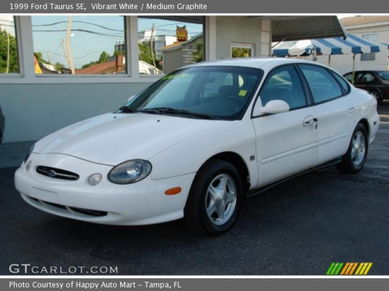 1999 Ford Taurus SE in Vibrant White. Click to see large photo.