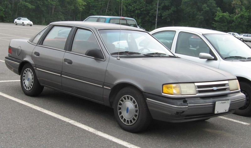 Description 1988-91 Ford Tempo.jpg