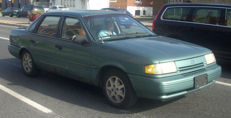 Description '92-'94 Ford Tempo Sedan.JPG