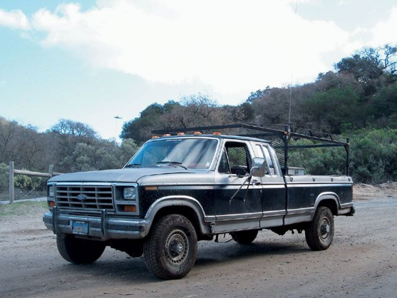 0810dp_07_z+ford_diesel_truck+1983_ford_diesel_pickup.jpg