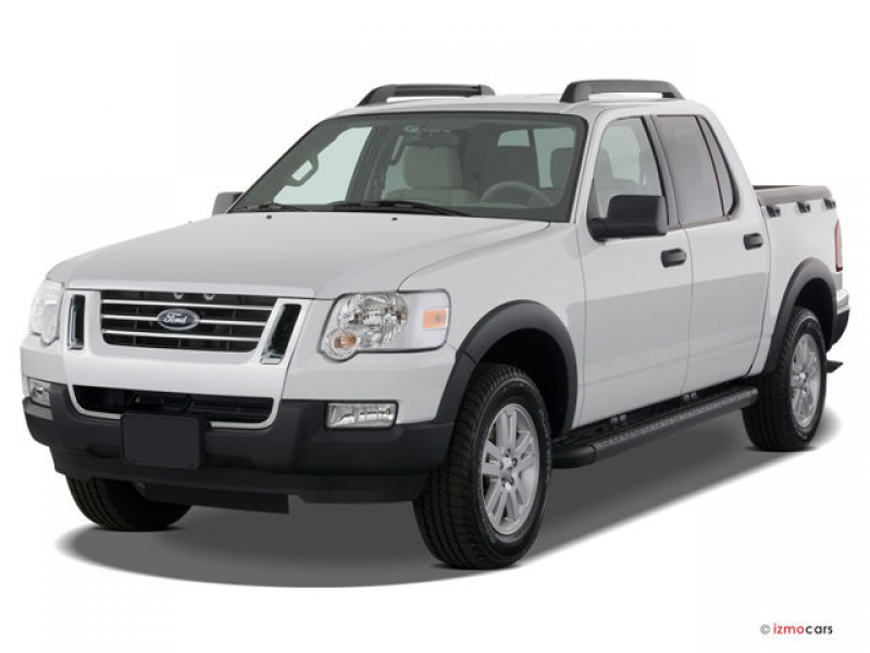 2008 Ford Explorer Sport Trac: Angular Front