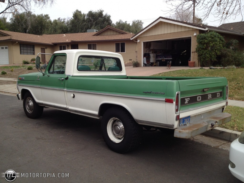 Photo of a 1972 Ford F250 3/4 Ton Camper Special (Bessie)