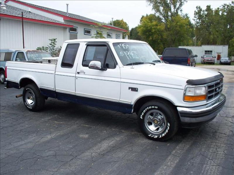 1995 Ford F-150 2 Dr XLT Extended Cab SB picture, exterior