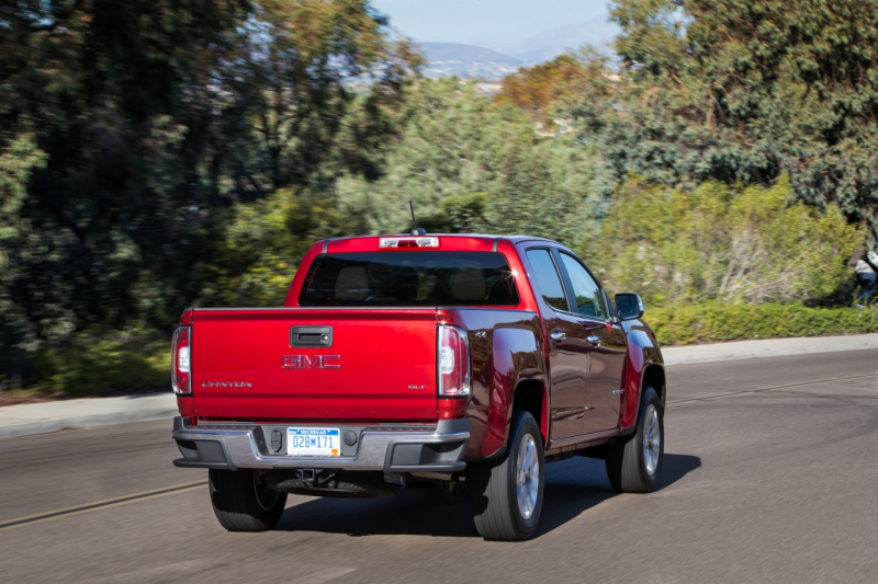 GM unveils diesel 2016 Chevrolet Colorado, GMC Canyon with all the 2 ...