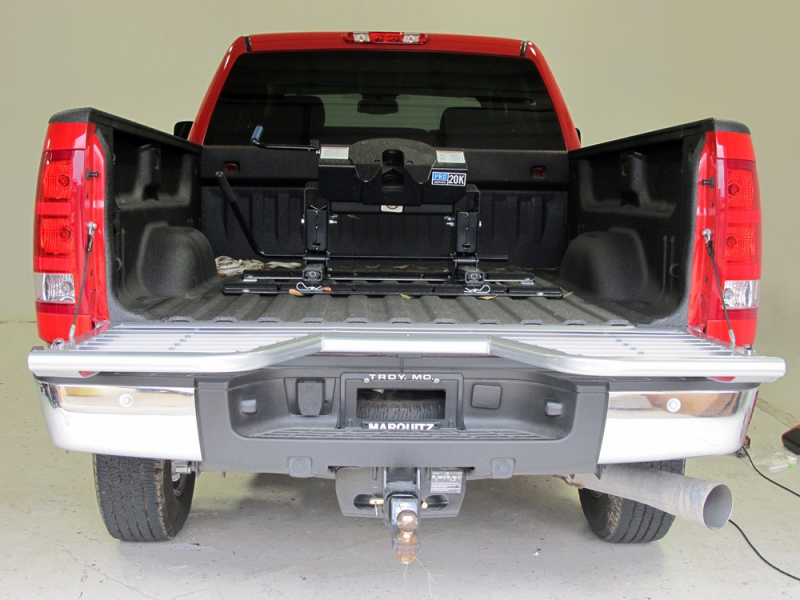 Husky Liners Premium 5th Wheel Louvered Tailgate with Locking Handle ...