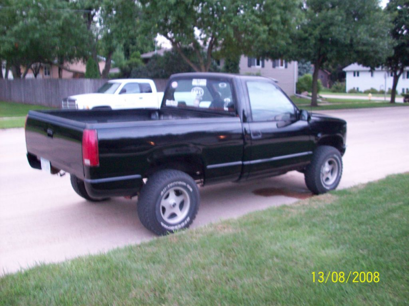 Another tylers88 1988 GMC Sierra 1500 Regular Cab post...