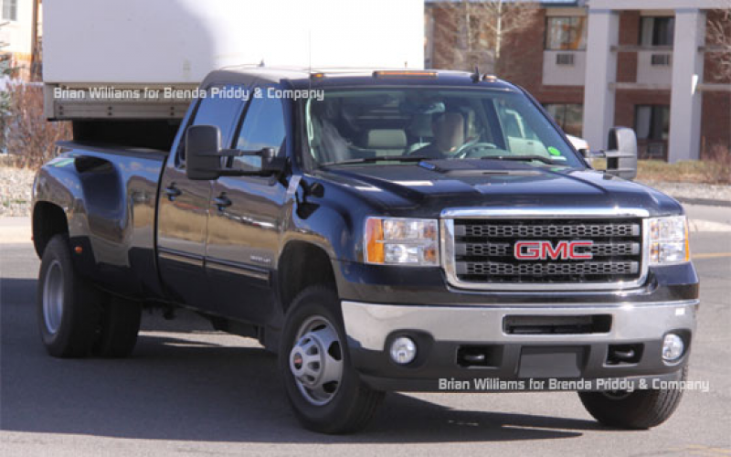 2011 GMC Sierra Heavy Duty Pickups to Debut at NTEA Work Truck Show