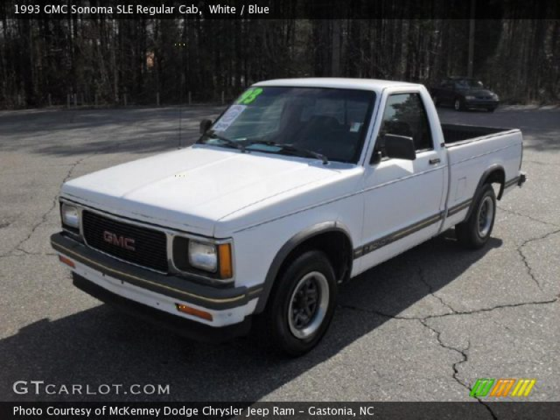 1993 GMC Sonoma SLE Regular Cab in White. Click to see large photo.