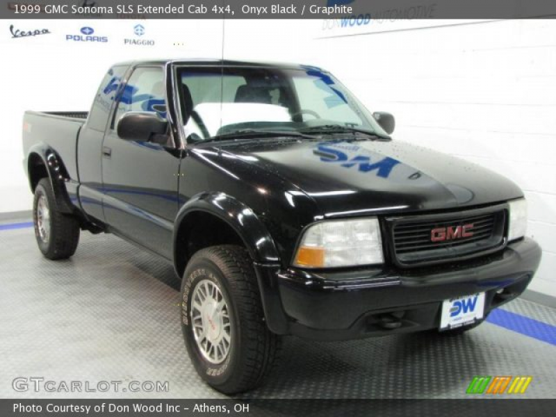 1999 GMC Sonoma SLS Extended Cab 4x4 in Onyx Black. Click to see large ...