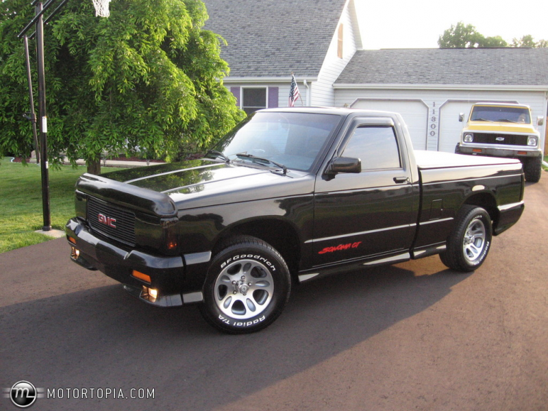 Photo of a 1992 GMC Sonoma GT (#155)