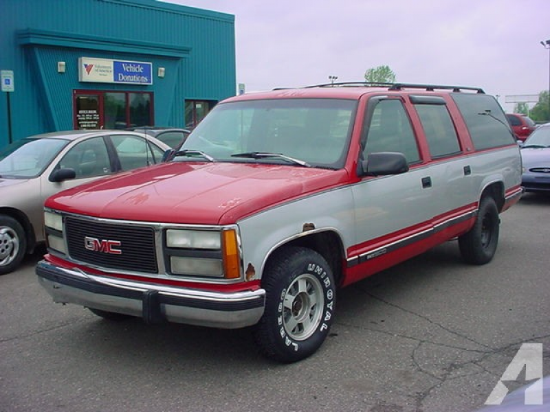 1993 GMC Suburban 1500 for sale in Pontiac, Michigan
