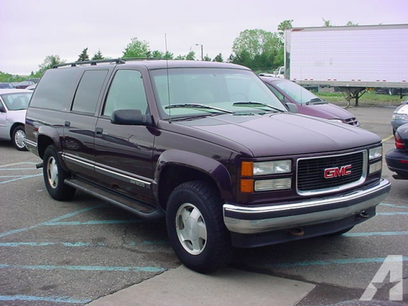 1997 GMC Suburban K1500 for sale in Pontiac, Michigan