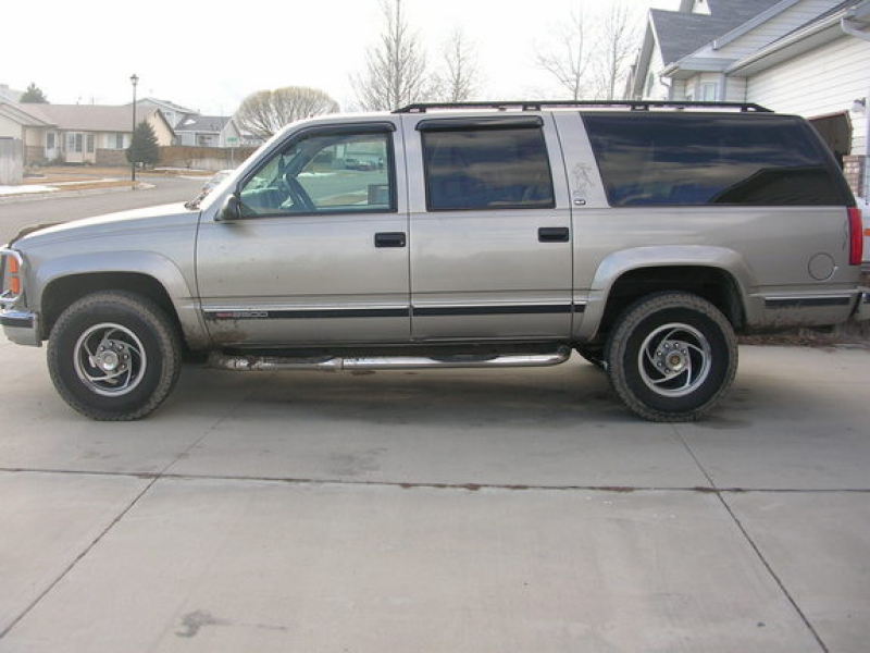 Another chevy324 1998 GMC Suburban 1500 post...