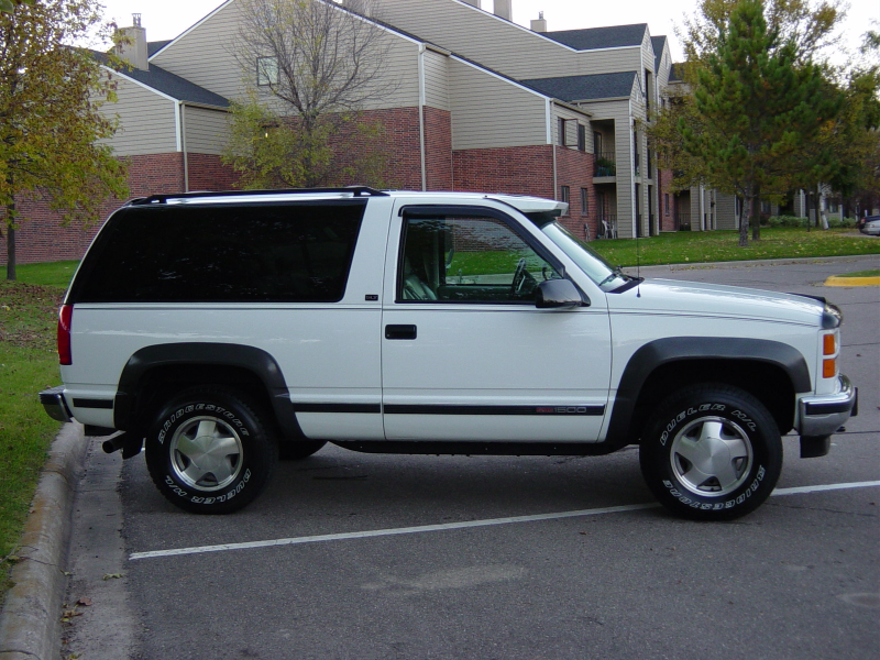 Picture of 1995 GMC Yukon 2 Dr SLT 4WD SUV, exterior