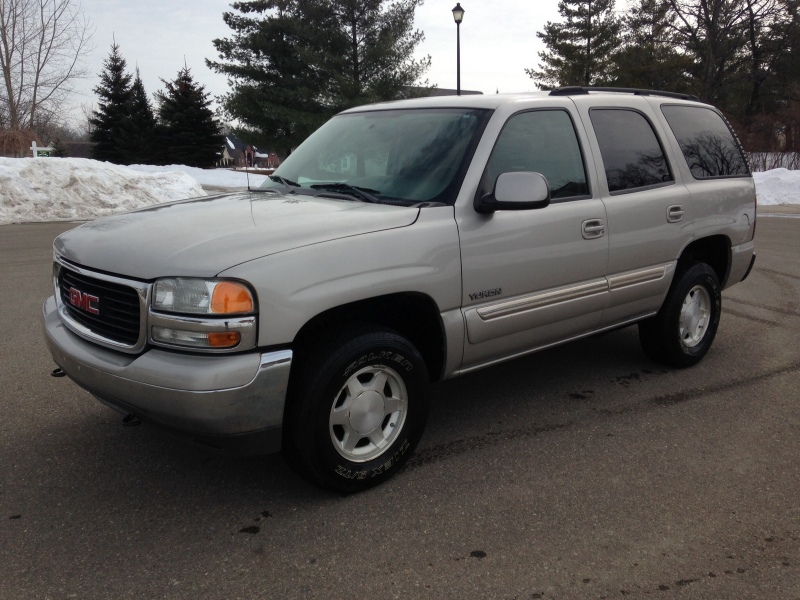 Picture of 2004 GMC Yukon SLE 4WD, exterior