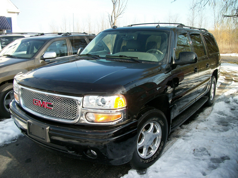 Picture of 2005 GMC Yukon XL 4 Dr Denali AWD SUV, exterior