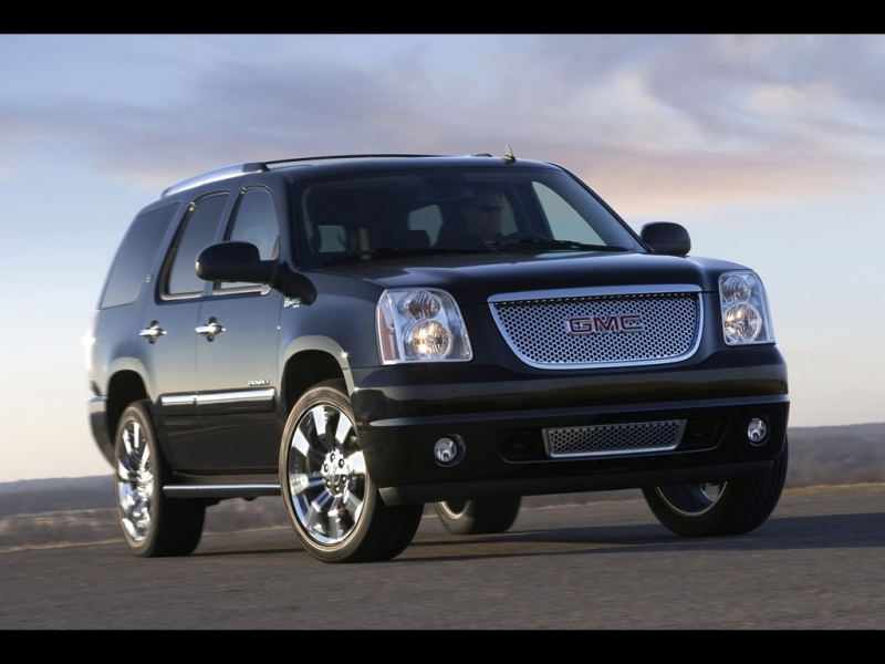 2011 GMC Yukon Hybrid & Yukon Denali Hybrid - Denali Front Angle Speed ...